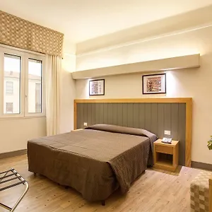 delle-nazioni.it-tuscanyhotel.com/